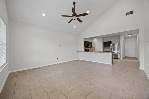 518 Luna Vista DR, Hutto, TX 78634