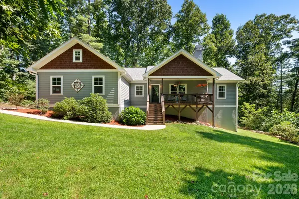 72 Summer Shade CT, Hendersonville, NC 28792