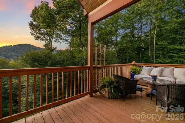 32 Zebulon LN, Mars Hill, NC 28754