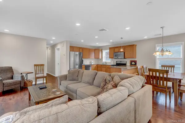 72 Arizona AVE, Long Beach, NY 11561