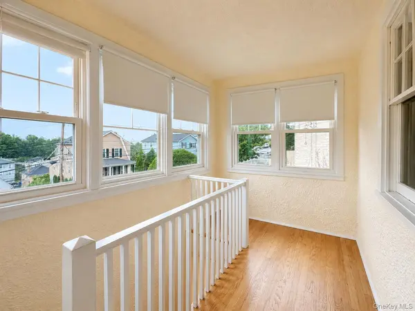 42 Crestview ST #2, New Rochelle, NY 10801