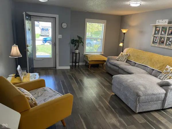 2274 Hampton LN, Franklin, IN 46131
