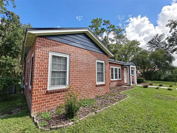 1326 NW 10TH AVE, Gainesville, FL 32605