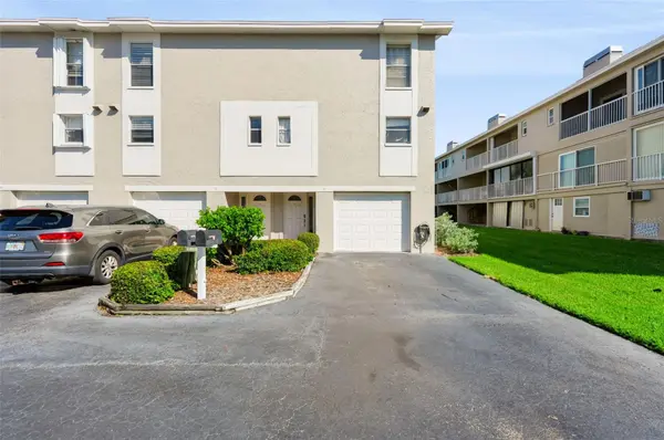 255 CAPRI CIR N #22, Treasure Island, FL 33706
