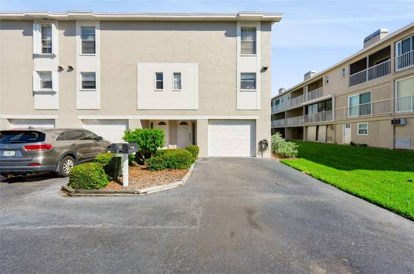 255 CAPRI CIR N #22, Treasure Island, FL, 33706 photo 2