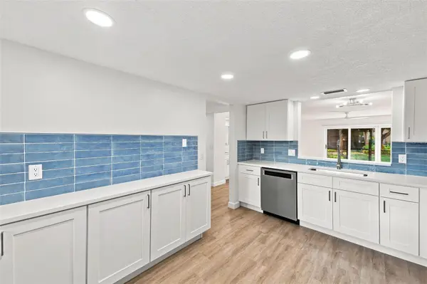 700 STARKEY RD #311, Largo, FL 33771