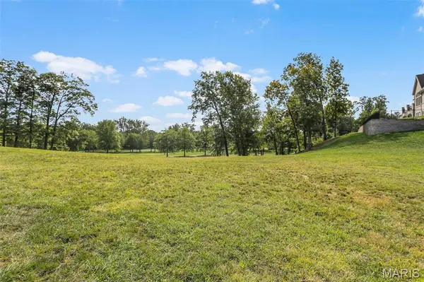 101 Fox Hill CT, Edwardsville, IL 62025