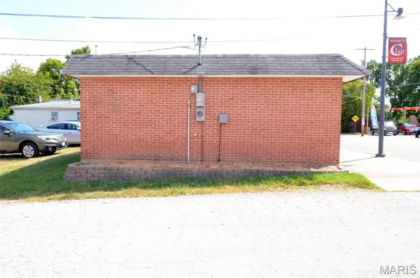 90 Main ST N, St Clair, MO 63077