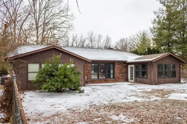 3 Echo LN, Centralia, IL 62801