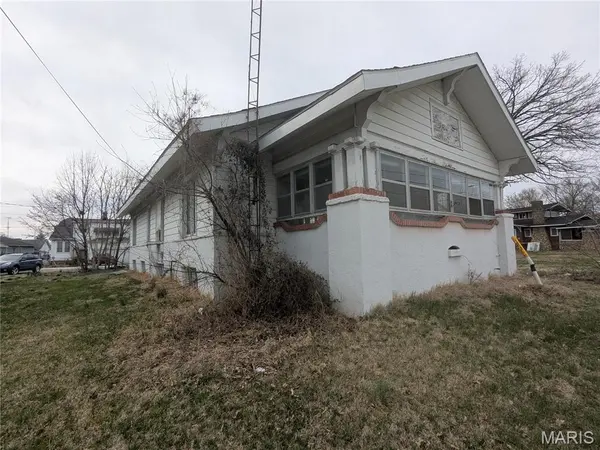 226 N Lincoln BLVD #1, Centralia, IL 62801