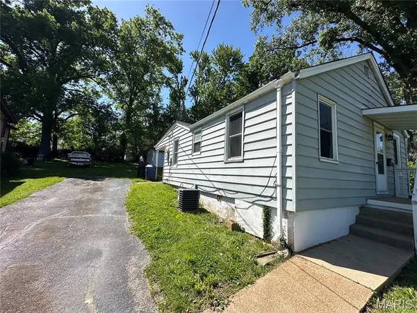 3219 Royalton AVE, St Louis, MO 63114