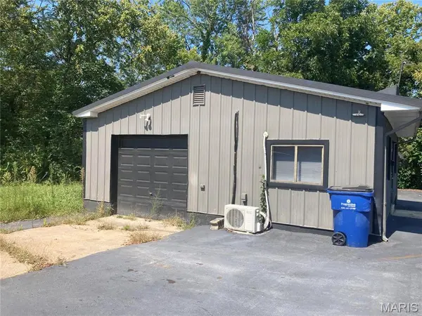 520 KITCHELL AVE, St Clair, MO 63077