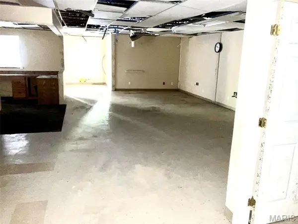 2865 James BLVD, Poplar Bluff, MO 63901