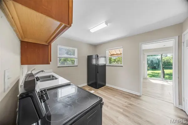 1237 Fairview AVE, University City, MO 63130