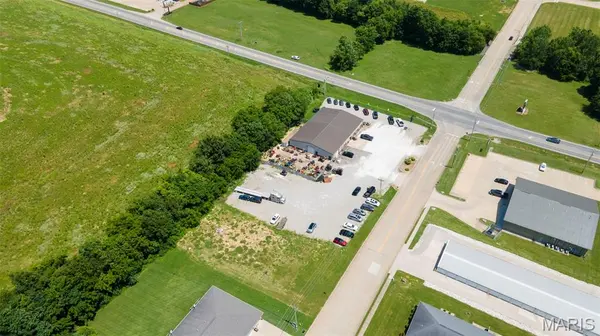 246 W Deerwood DR, Jackson, MO 63755