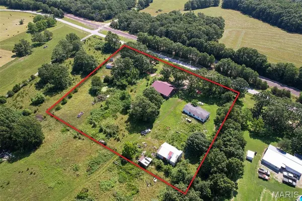 9753 State Highway CC, Niangua, MO 65713
