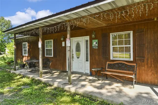 9753 State Highway CC, Niangua, MO 65713