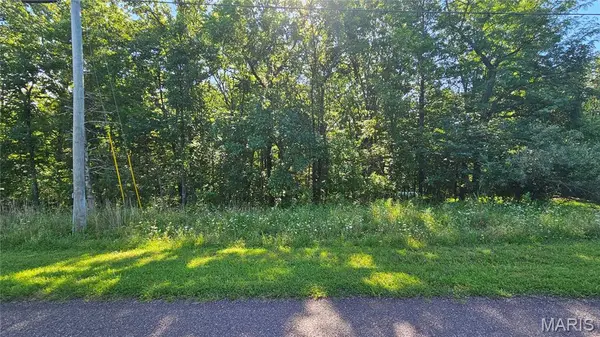 2437 Doe RUN, Lake Sherwood, MO 63357