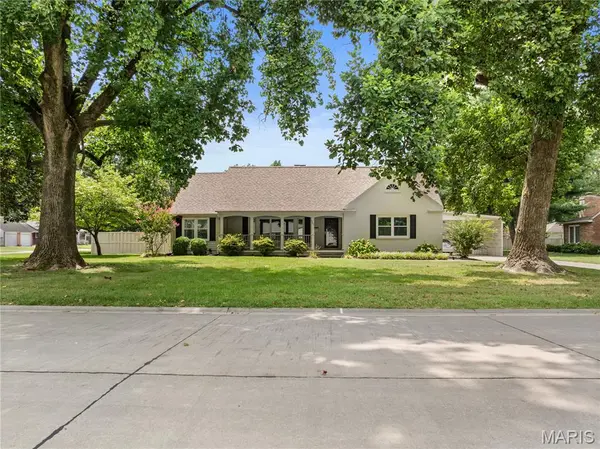 901 Moore AVE, Sikeston, MO 63801