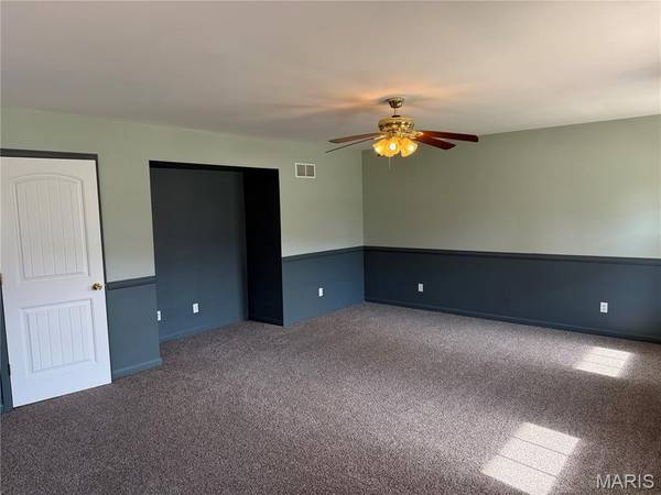 1 Somerfield DR, Union, MO 63084
