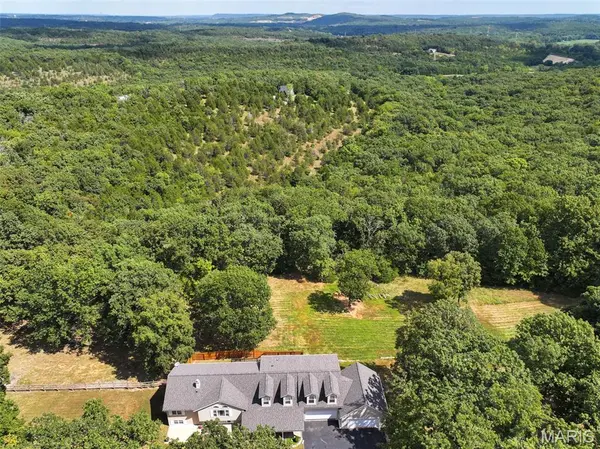 2381 Rock N Horse DR, Festus, MO 63028