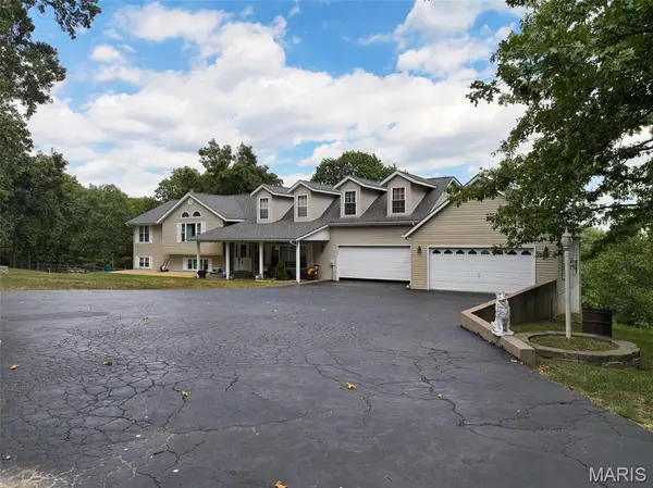 2381 Rock N Horse DR, Festus, MO 63028