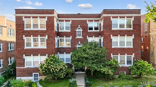 6226 Southwood AVE #3W, St Louis, MO 63105