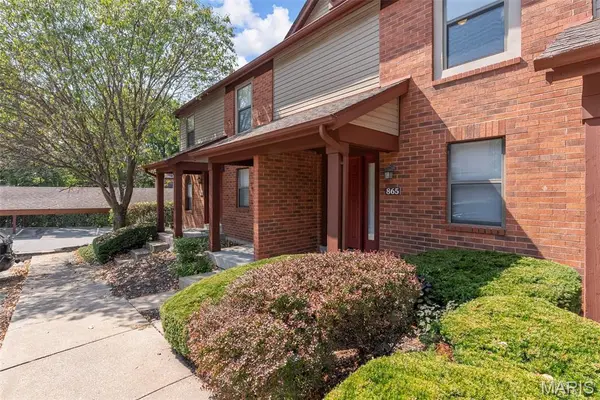 865 Forest Trace DR #C, Chesterfield, MO 63017