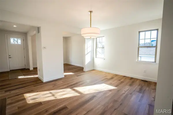 339 Caroline AVE, Kirkwood, MO 63122