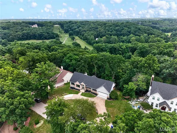 5032 Oak Bluff DR, High Ridge, MO 63049