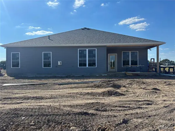 55820 Lone Cedar Trail, New London, MO 63459