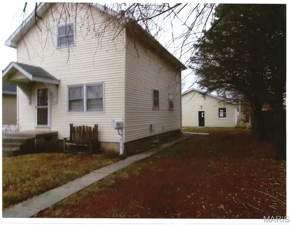 613 Washington ST, Highland, IL 62249
