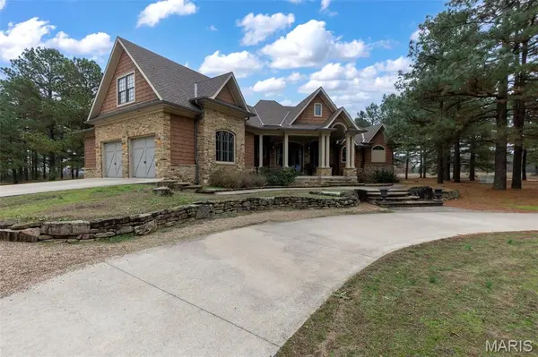 1355 Ridgeway CIR, Benton, MO 63736