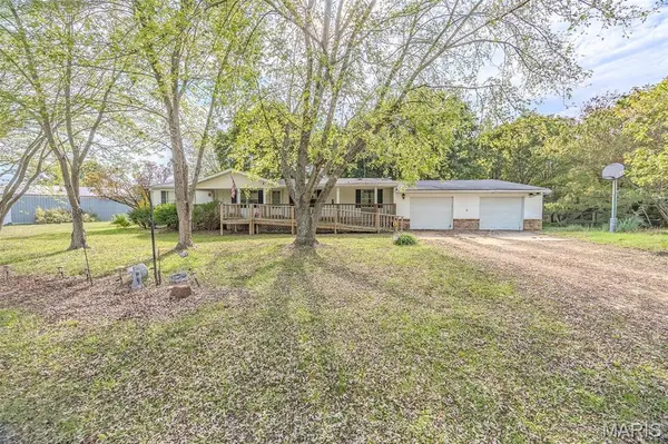 35959 Highway D,  Eldridge,  MO 65463
