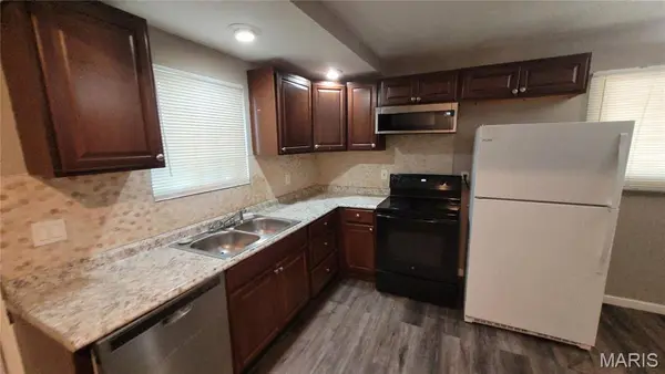 2465 Grants Pkwy, Florissant, MO 63031