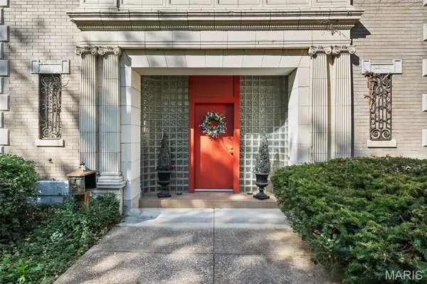5015 Lindell BLVD, St Louis, MO 63108