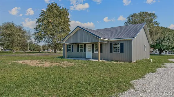 100 Oak ST, Arbyrd, MO 63821