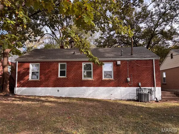 6637 Torlina DR, Berkeley, MO 63134