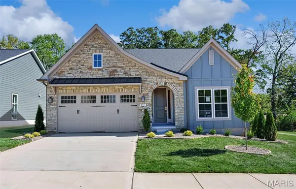 9411 Gates Manor CT,  Sunset Hills,  MO 63126