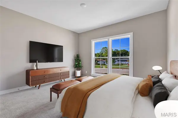 9411 Gates Manor CT, Sunset Hills, MO 63126