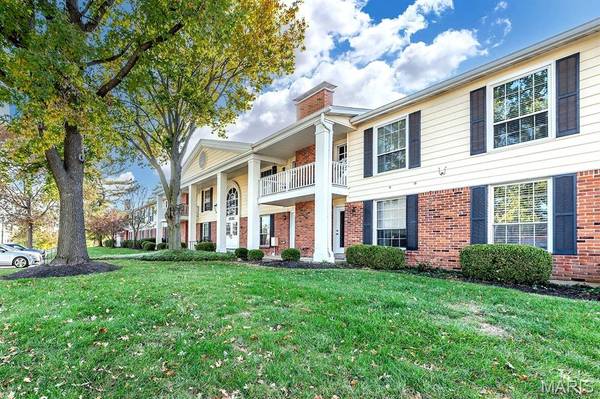 1521 Hedgeford DR #9, Chesterfield, MO 63017