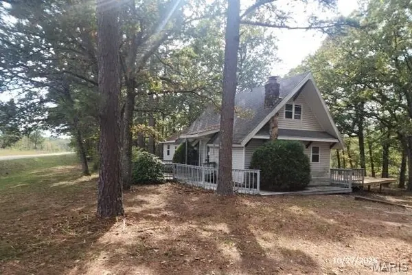 9841 Highway E, Houston, MO 65483