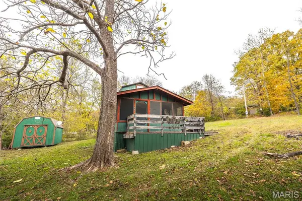 39 Vaughan AVE, Cook Station, MO 65449