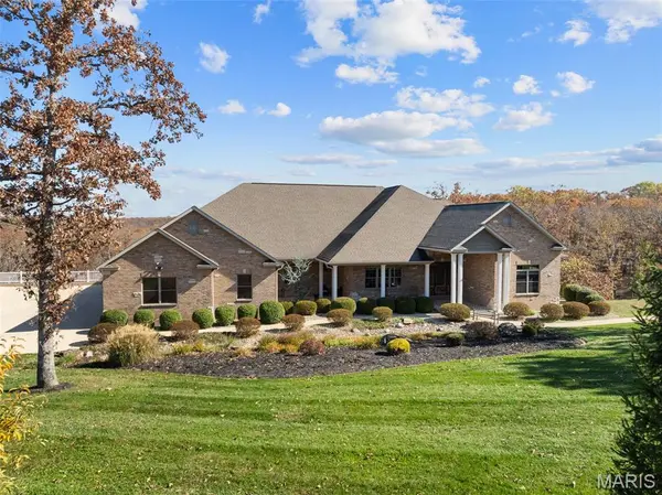 141 W Hickory Ridge RD, Steelville, MO 65565