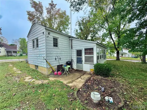 107 N Springfield ST, Cuba, MO 65453