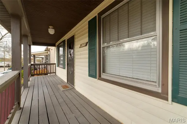 6737 Odell ST, St Louis, MO 63139