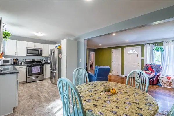 1018 Paula DR, Arnold, MO 63010