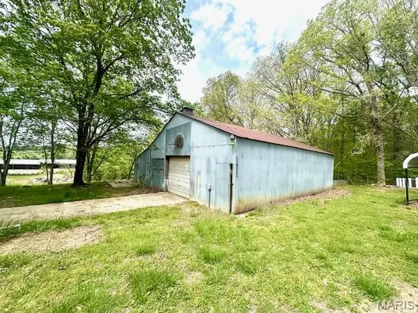 18868 Chickadee DR, Marble Hill, MO 63764