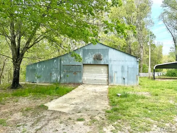 18868 Chickadee DR, Marble Hill, MO 63764