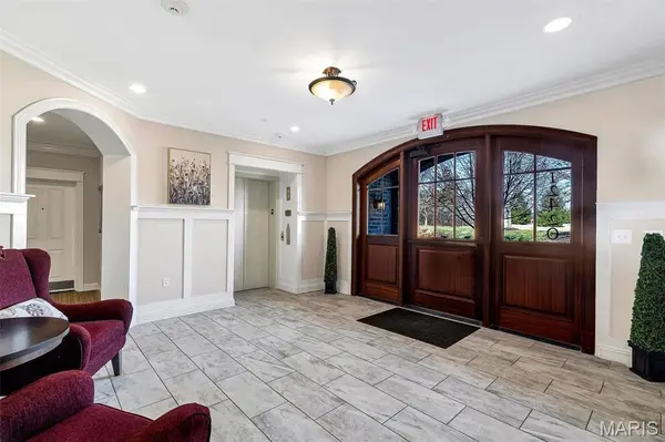 12420 Rott RD #2B, Sunset Hills, MO 63127